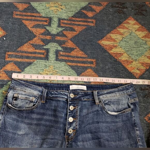 KanCan Jeans   - Picture 10 of 13